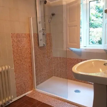Ferienhaus Fuer 12 Personen Und 2 In Redondela, Costa Spanien Rias Baixas *