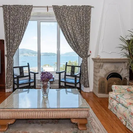 Fuer 12 Personen Und 2 In Redondela, Costa Spanien Rias Baixas Ferienhaus *